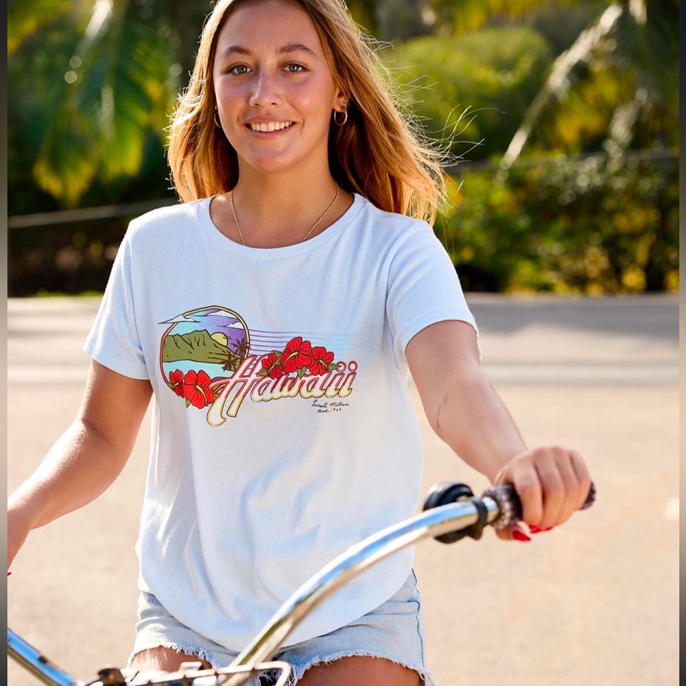 Local Motion Hawaii Groovy Tee